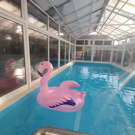 Üdülőpark Korab & *